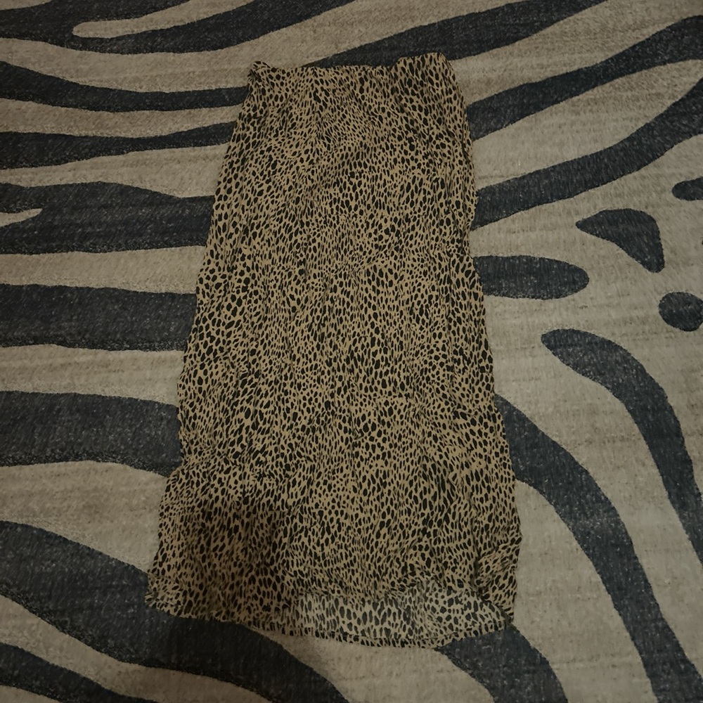 Brandy Melville Tan and Black Midi Skirt